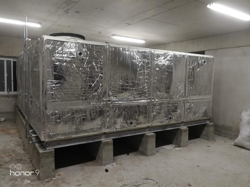 信阳乡24立方玻璃钢橡塑保温水箱