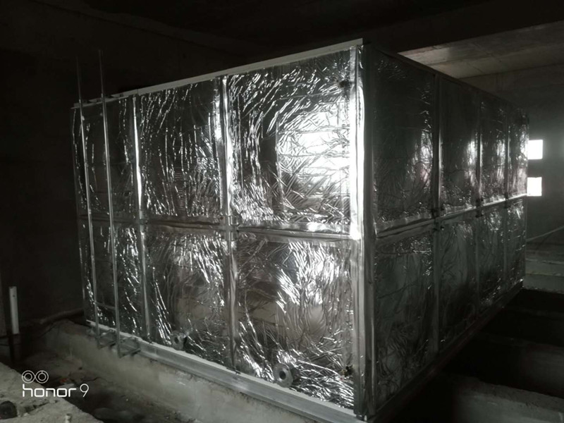 无棣县碣石山小学24立方玻璃钢橡塑保温水箱