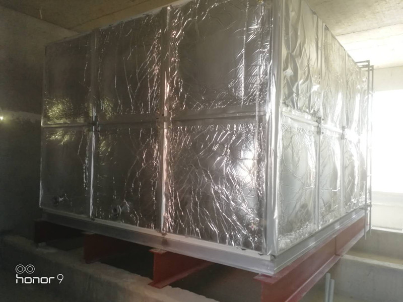 无棣县棣丰街中心小学24立方玻璃钢橡塑保温水箱